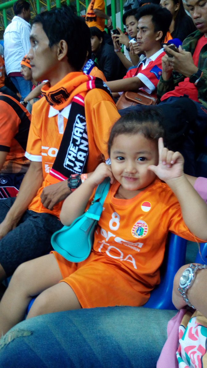 Warga Tegal Jakmania tweet media