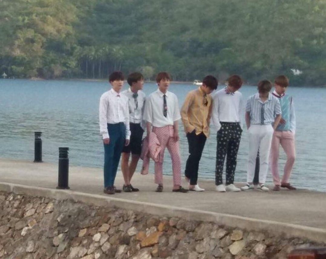 noksy_12's tweet photo. 오 둘이 커플바지😃❤ https://t.co/tyQZRjiEyR
