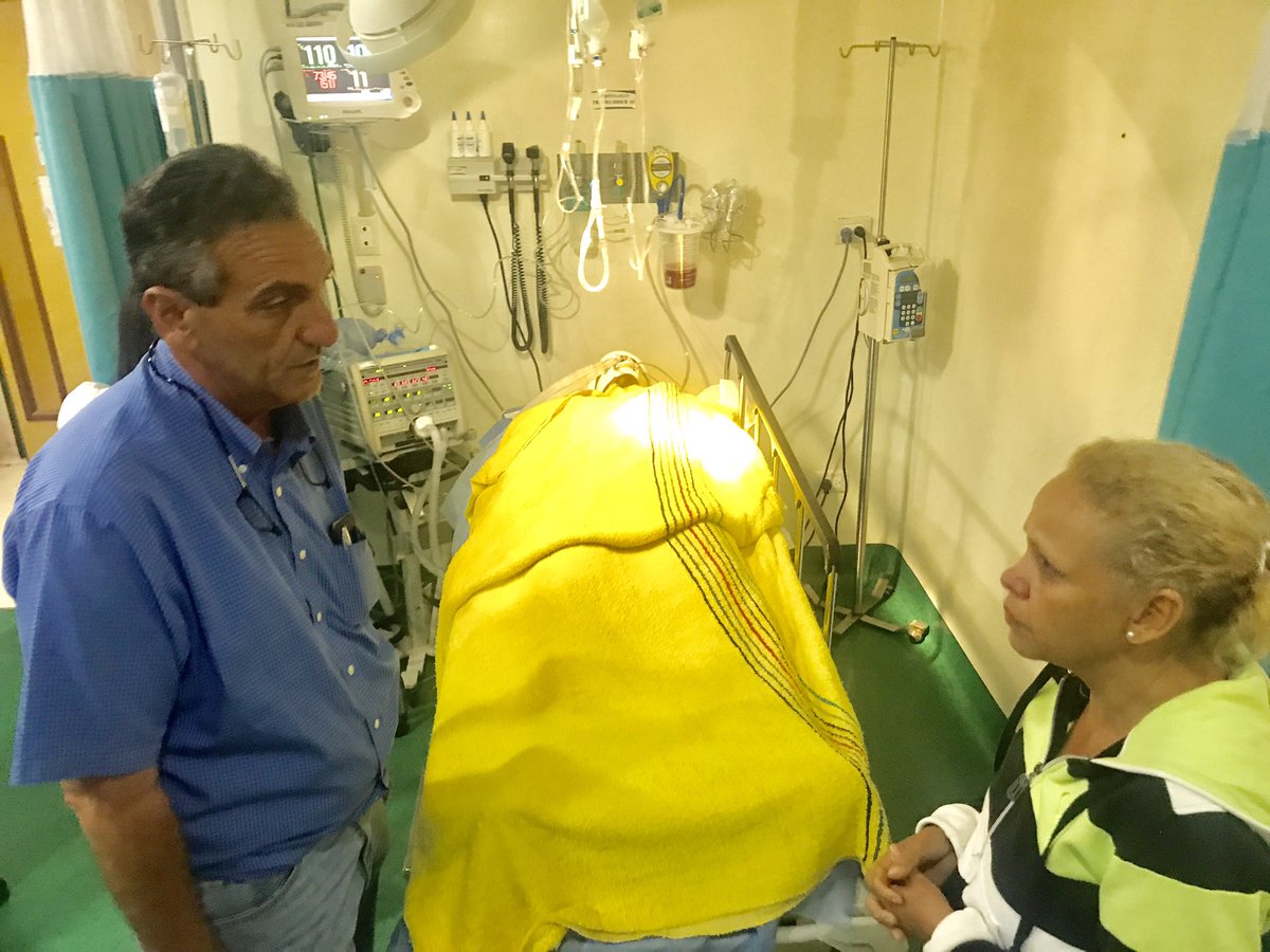 ENZOSCARANO's tweet photo. Visitando en este momento cuando son las 12 am al joven Hecder Lugo Pérez. Su estado aún es crítico. Oremos por él. https://t.co/q9uA6Qg1qU