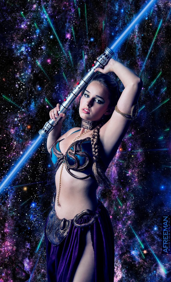VanessaBorquez's tweet photo. Slave Leia 💙💙💙 #maythe4thbewithyou #starwars #starwarslingerie MODEL: #Sienna PHOTOGRAPHER: #AllenFreeman #memories #makeupartist #funzees https://t.co/Nt9vVBVks0