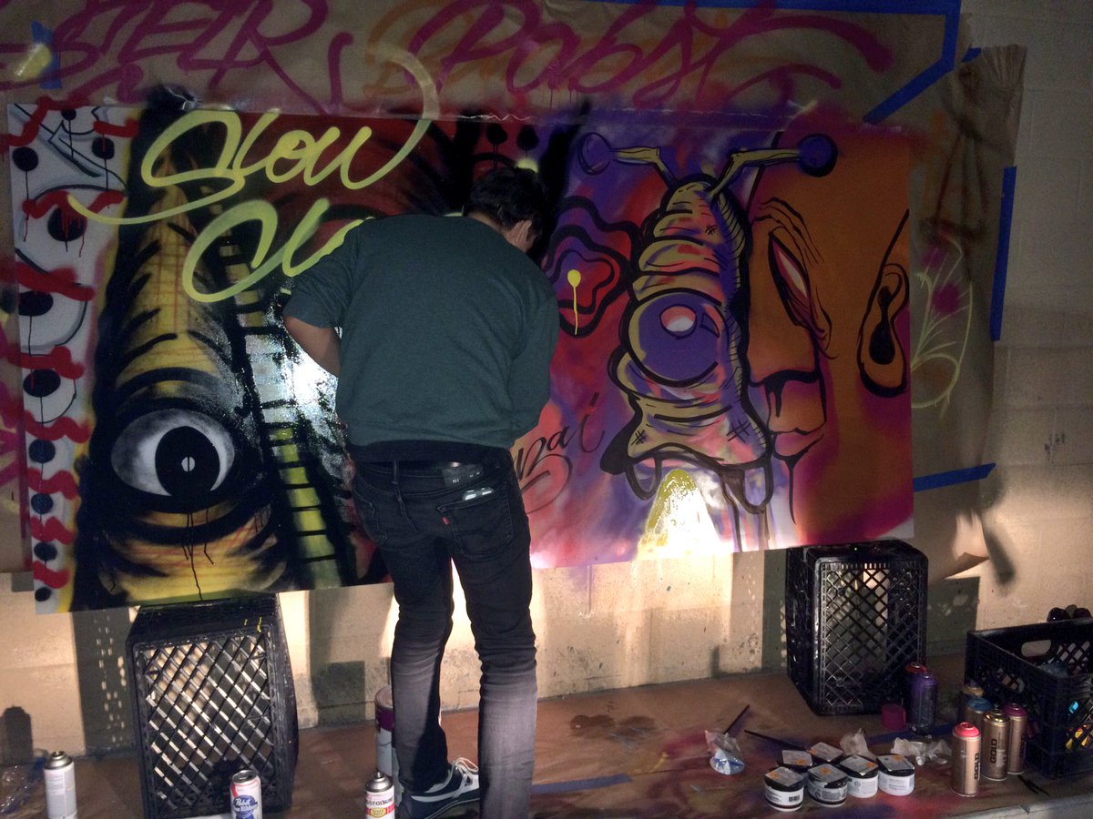 tallboy_tm's tweet photo. knocking out some cans Rosecrans &amp; Midway with @_eyegato_ and friends @artguidesd https://t.co/BOB07zesGr