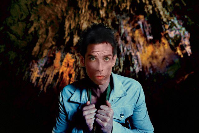 blynken's tweet image. This was all I saw while glancing through the Brad Pitt GQ photos. #whoworeitbetter