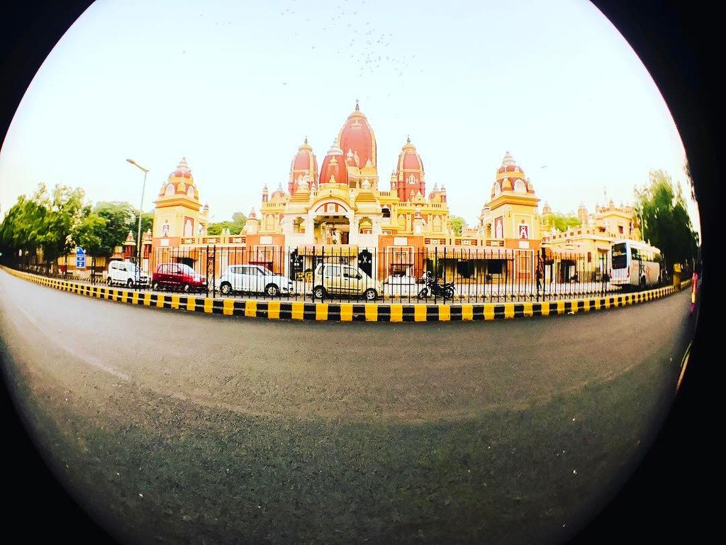 rishikap1977's tweet photo. Different view makes a difference 
#olloclip #olloclipfisheye #delhi #iphone7plus #birlamandir #morningride #sunri… https://t.co/TbBRFQ8qtS https://t.co/H7FZFXhiYX
