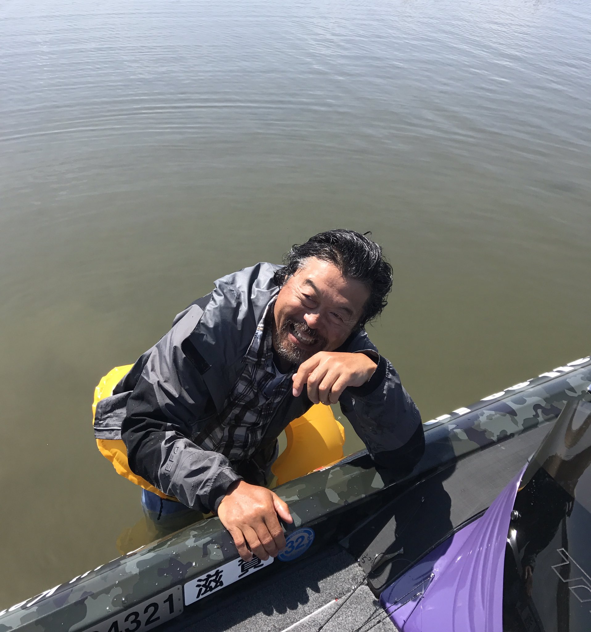Seijikato22 久々の加藤誠司 落水 バレた魚をすくったろと手を伸ばしたら T Co M11kng26lv Twitter