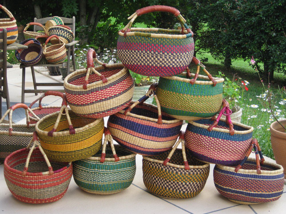 Happy Basket Sellers
 #arteionigeria  #comingsoon #proudlynigerian #madeinnigeria
  #BuyNaijaToGrowTheNaira #BuyNigerian
  #Craftenthusiast
