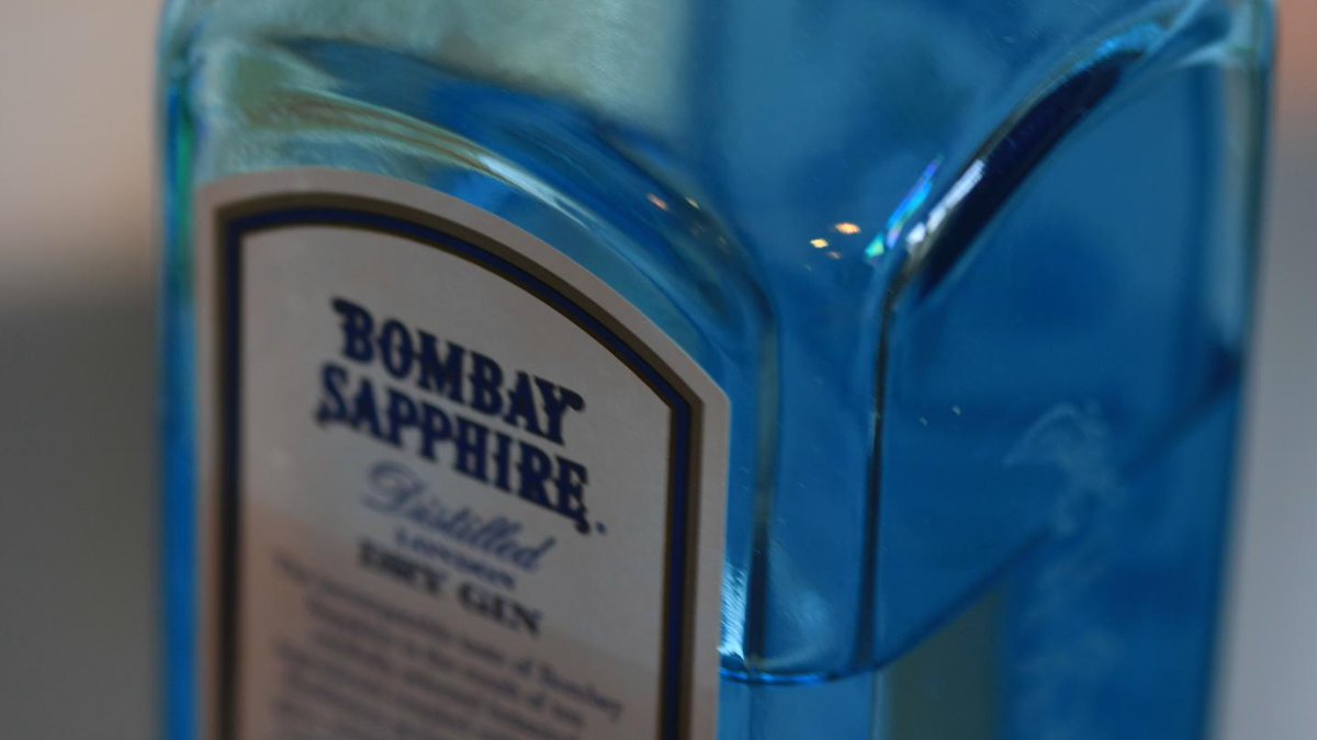 VICE's tweet photo. Some gin bottles in Canada had double the labeled amount of alcohol: https://t.co/k9lR7C9w7F https://t.co/KhonbCfSPX