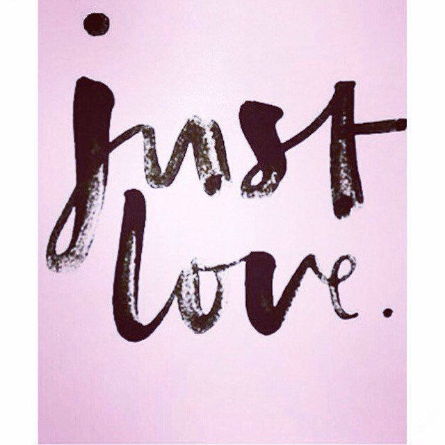 zebrasquare001's tweet photo. Just Love🌸 what more can you ask for!😌✨ #fridayloving #love #fridaymood #quotestoliveby https://t.co/mrVy1qeRWz https://t.co/3SNXJ5DGsE