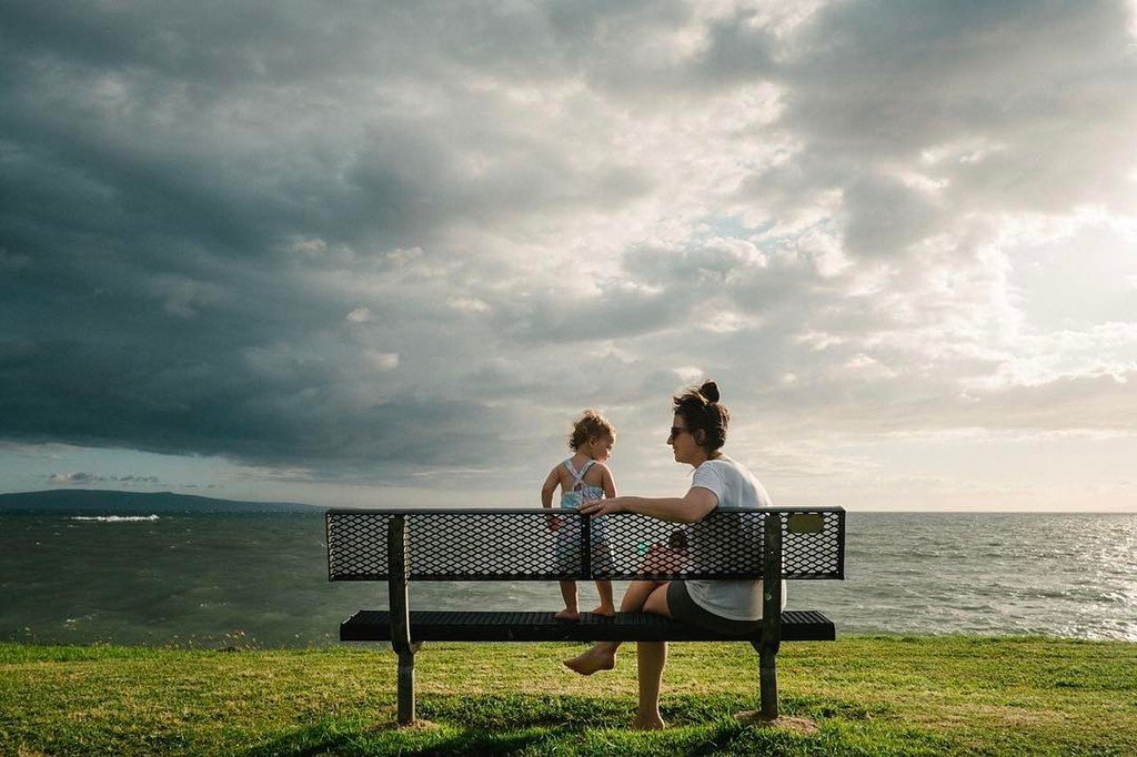 aaroncourter's tweet photo. A bench in the evening with Mom. #myfujifilm #xpro2 #mapleinmaui https://t.co/NpdcAItmfT https://t.co/O2jXK99Pzh