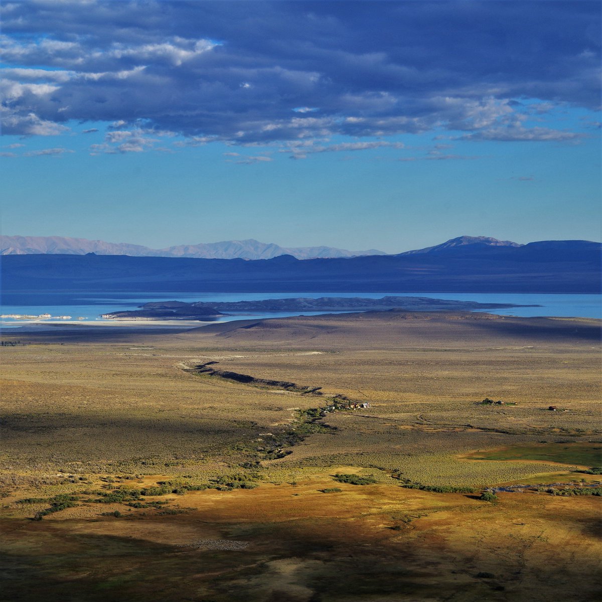 RMTravelled's tweet photo. Mono Lake, and Travertine Hot Springs #roadmoretravelled https://t.co/arov26HZYF