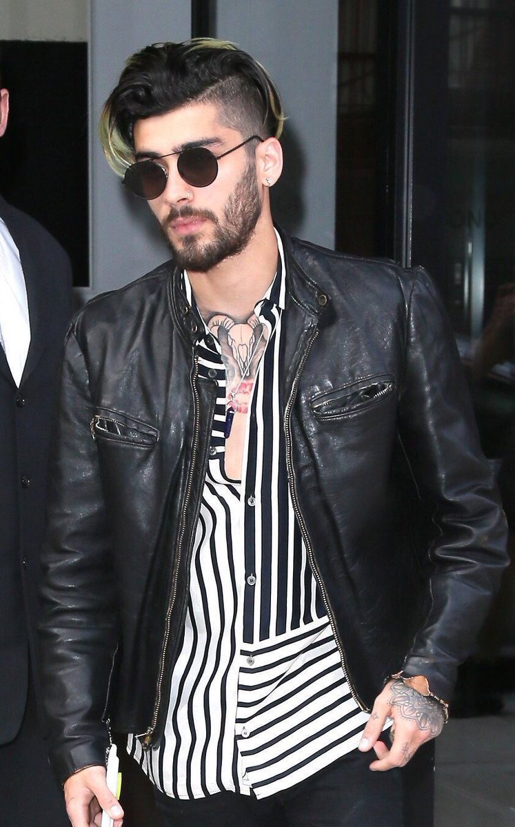1D_24hNews's tweet photo. Zayn out in New York City yesterday!!!

#ZaynMalik #Zayn #Malik #STILLGOTTIMEVIDEO https://t.co/KiOCsvOl3p