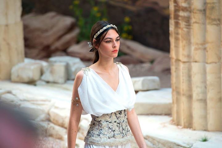 starsignstyle's tweet photo. ⚖️🏛⚖️ #KarlLagerfeld channels Ancient Greece for #CHANELcruise so #JupiterInLibra ⚖️🏛⚖️ #LibraStyle #astrology #fashionastrology #bbloggers https://t.co/KabP5Wl5hN