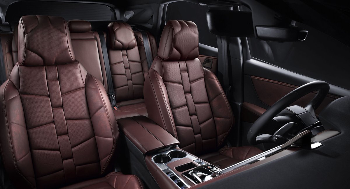 DS_AU_Official's tweet photo. A warm interior for a  fiery ride. 
Nappa leather cloaks #DS7CROSSBACK La Première's interior. https://t.co/zRh5yX04e0