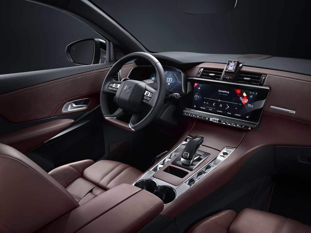 DS_AU_Official's tweet photo. A warm interior for a  fiery ride. 
Nappa leather cloaks #DS7CROSSBACK La Première's interior. https://t.co/zRh5yX04e0