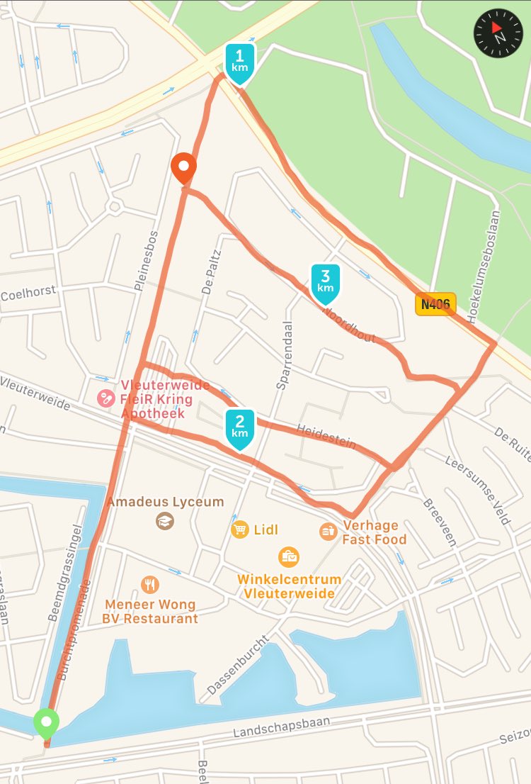 smyter's tweet photo. Vanmorgen maar even de vlag gehesen. Vrijheid...dat vier je. #bevrijdingsdag #5mei #figurerunning https://t.co/GUVYrpAUHR