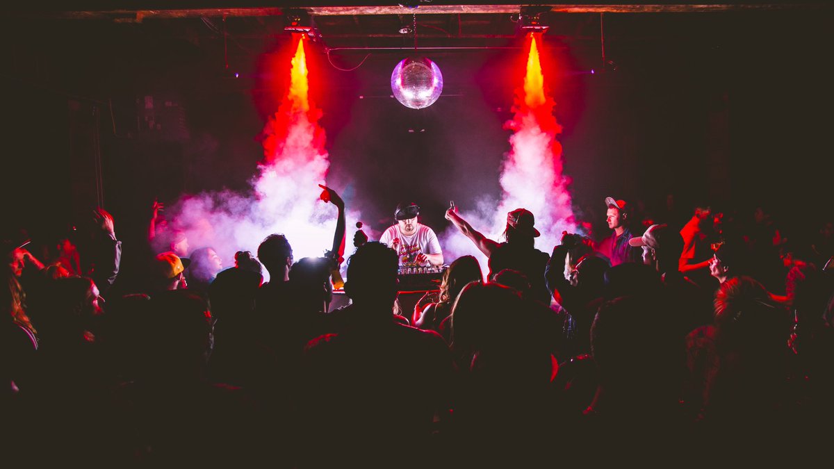 DAARphotography's tweet photo. Back in @QControlSLC Control Room this Saturday to celebrate the three year anniversary w/@DJSianOfficial behind the decks! #keepitquality https://t.co/WaI9wjKG9j