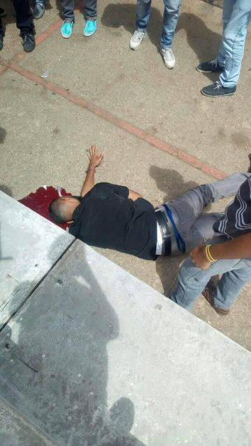 eldiario's tweet photo. EN FOTOS – De tres balazos fue asesinado el presidente de la FCU del #IUTJA en El Tigre, Juan López durante una as https://t.co/xboUUpUbPM.. https://t.co/v5Oj7YQxKj