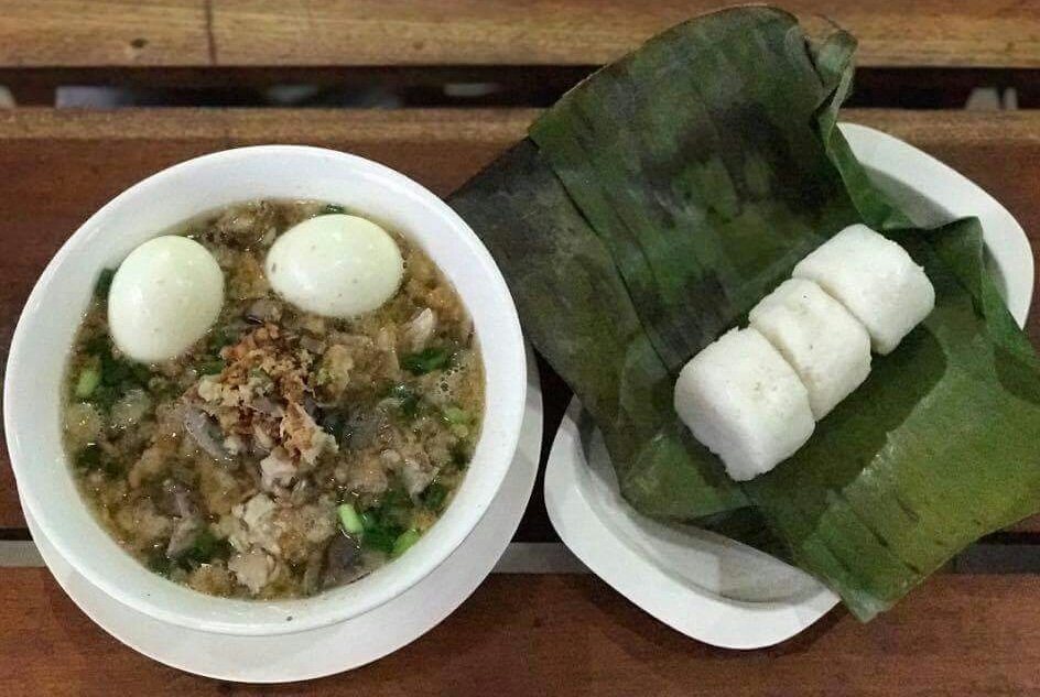 yarralliv's tweet image. There's nothing like the original 'namit' Lapaz Bachoy + putong puti.👐👌
 #WhenInIloilo  #Netongs