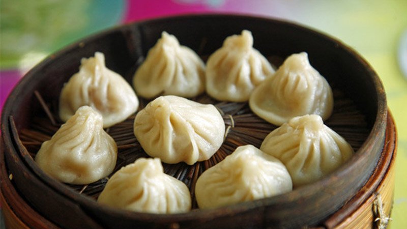 Friday means wine and millions of dumplings in China Town. Here's where to find the best. ow.ly/ZuBz308hff3 <a href="/Melbourne/">Melbourne, Australia</a>