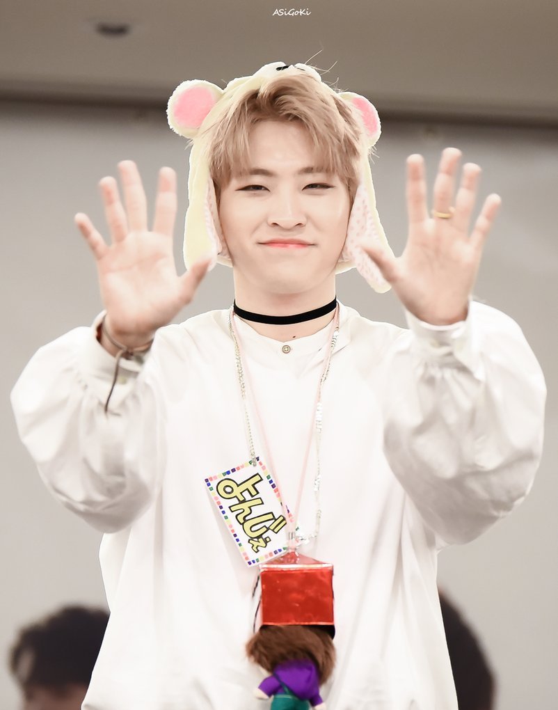 IdolizeGOT7's tweet photo. Cr.: asigoki 💞 https://t.co/aQ7f1H6z99