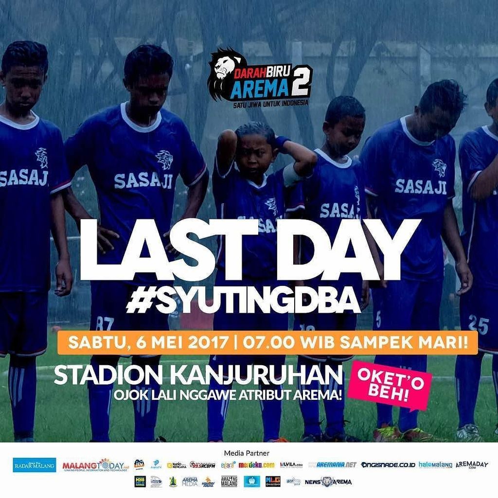 NewsArema's tweet photo. LAST DAY #SYUTINGDBA !
Tak terasa kita sudah berada di penghujung masa produksi Film Darah Biru Arema 2 🙏
Kali ini @dbafilm ngundang nawak… https://t.co/AHAjuNP2w3
