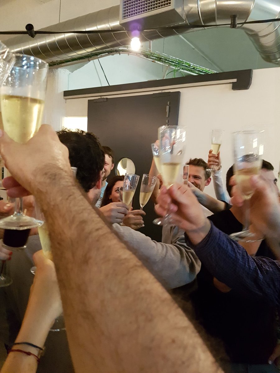 Gran nit ahir d' #aniversari. FELICITATS <a href="/cooccio/">COOCCIŌ</a> a seguir sumant anys.