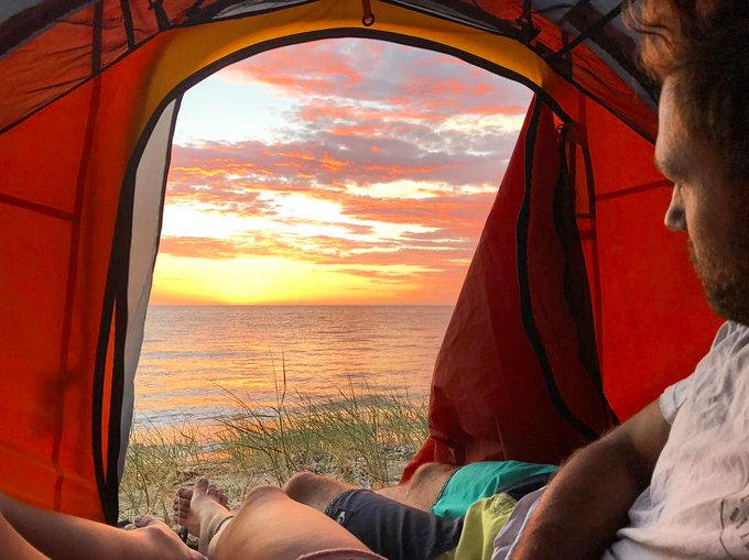 Watch South Australia's leaked NSFW photo on TwXstars