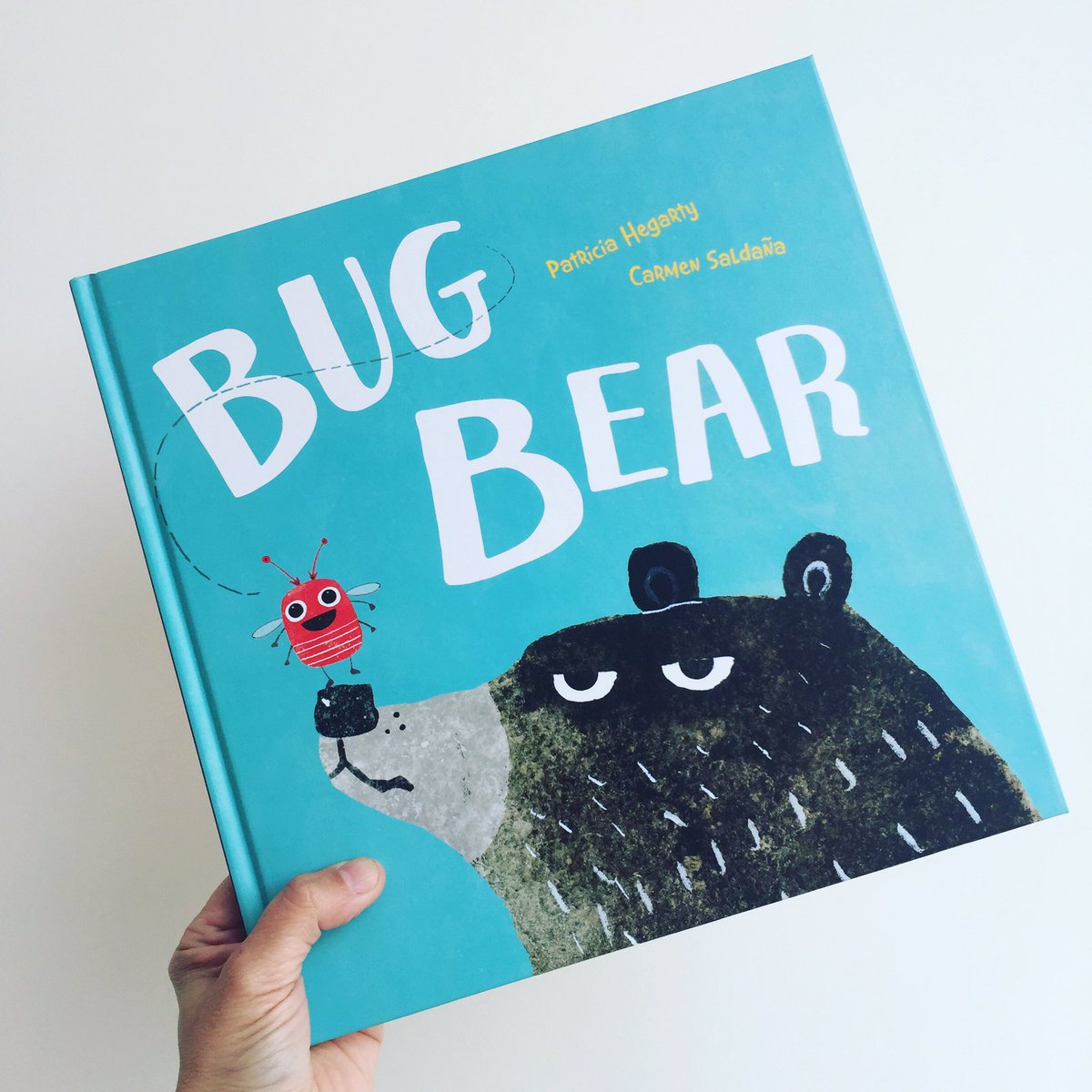 A jaunty rhyming read with hilarious consequences as a pesky bug & a moody bear cross paths #BugBear by #PatriciaHegarty #carmensaldana