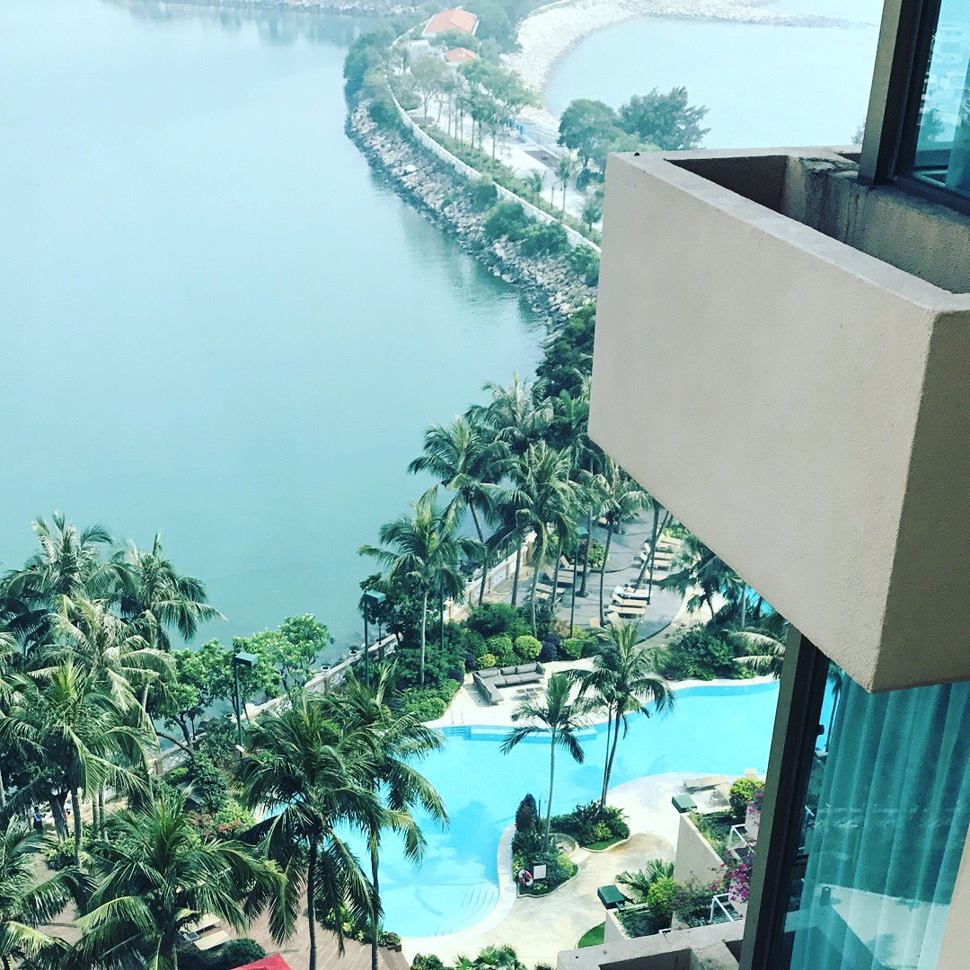 Prince_Feehily's tweet photo. Nice view :) what a hot day! My short vacation has begin. X https://t.co/ydWlfVHNK9