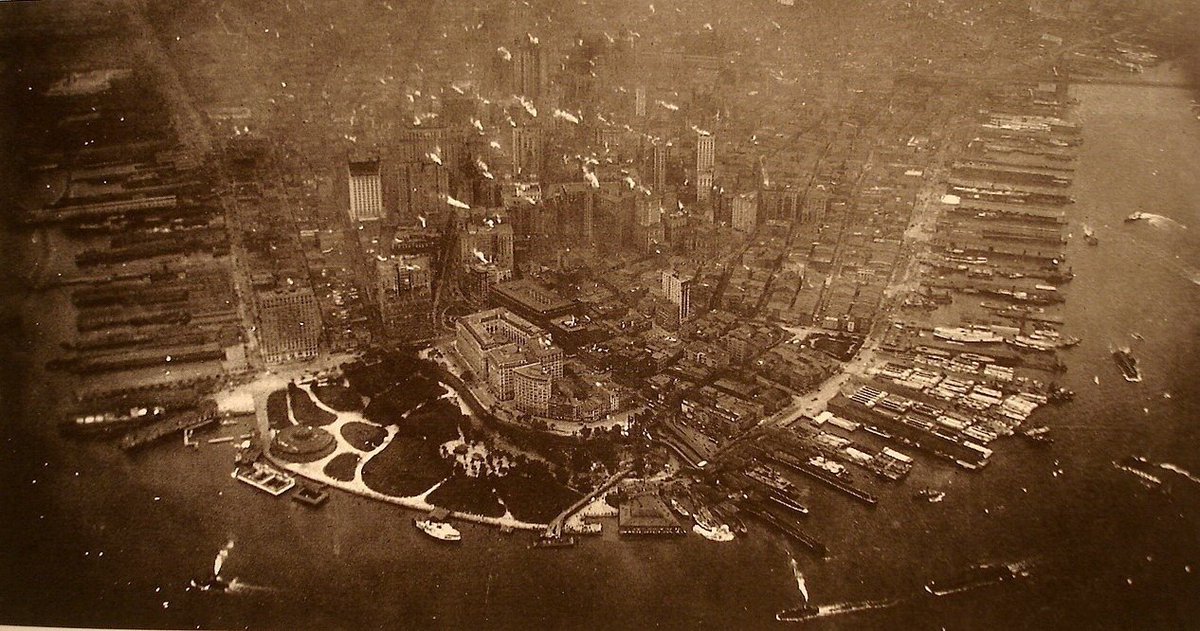 HowThingsWere's tweet image. First aerial photograph of Lower Manhattan (1906)
