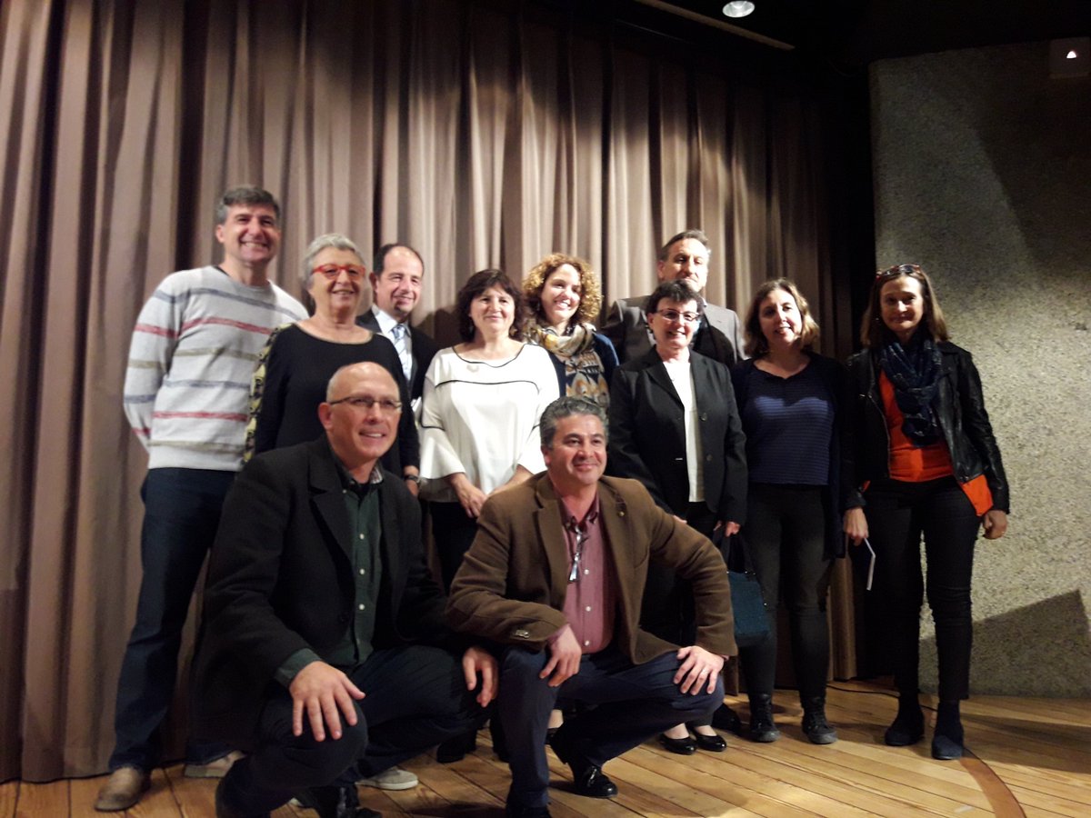 GIFES_Uib's tweet photo. Gràcies per la bona feina!! @igaxes3 @FundNatzaret @GIFES_Uib programa #competenciafamiliar https://t.co/z9jnbJ9MmM