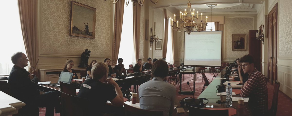 JorisDeBremme's tweet image. Overlegronde Senaat: commissies wisselen voorstellen uit en geven feedback. #plenum17