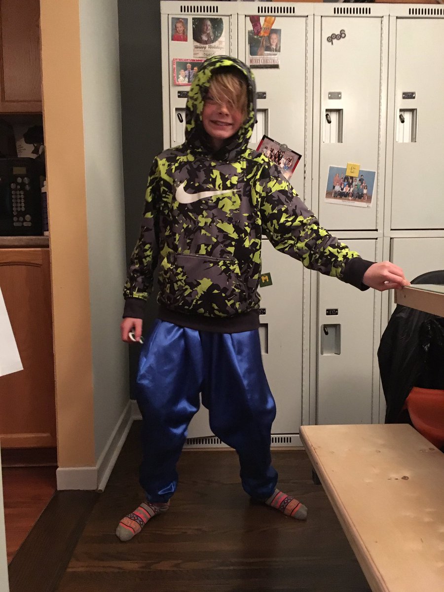Ryanbeale7300's tweet photo. Ready for school! It's hammer time. Thanks for your help Katrina. 😀 https://t.co/jfag1bYwXX