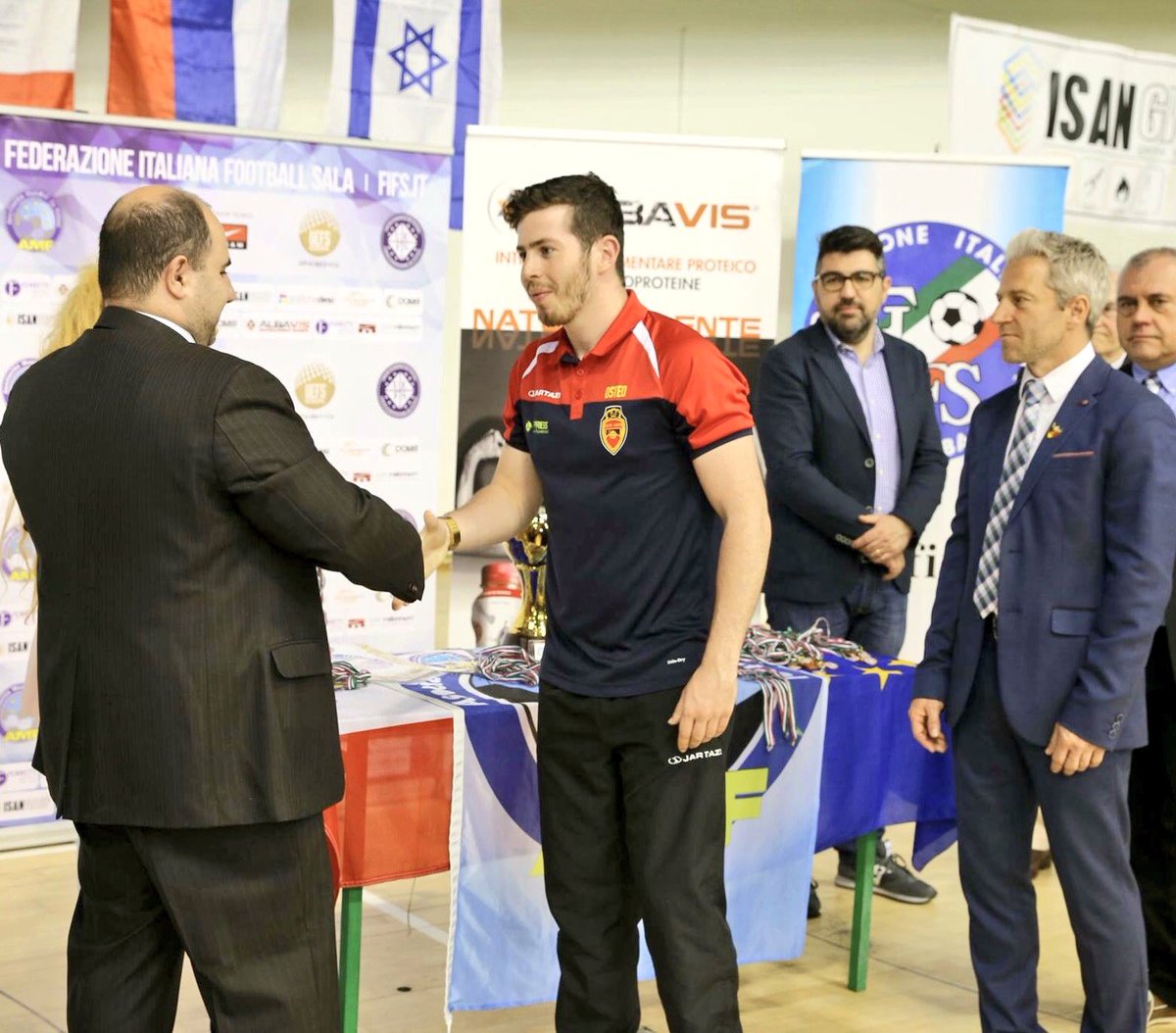 VEeckhoudtKevin's tweet photo. Throwback on last months Mundialito! 🇧🇪✨#teambelgium #futsal #victory #mundialito #argentina #italy #russia #israel https://t.co/FgBhI2ekgq