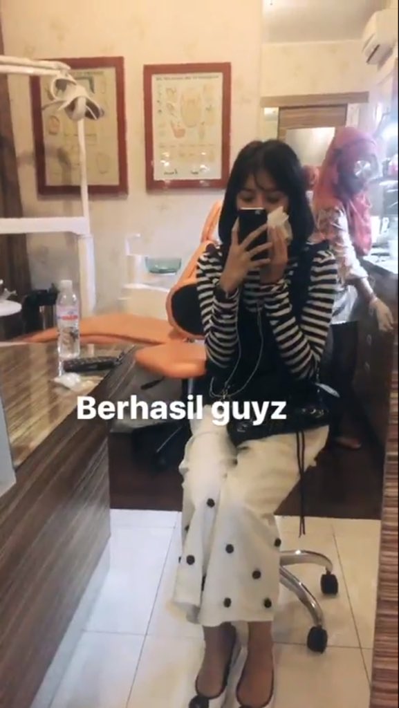 _IFCMedan's tweet photo. Si cantik @ifyalyssa abis operasi gigi bungsu. Lekas sembuh, teteh!😘 https://t.co/AAlS0TU1en