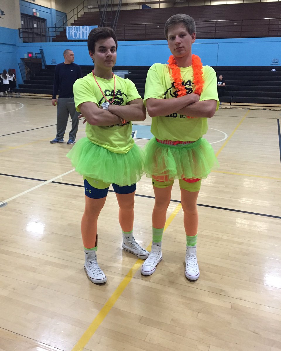 aarongolberg's tweet photo. Happy birthday maxwell💪 #yeeer #allmygirlsdoyoga #streak #boolszn @maxwellevann https://t.co/AK39srbKtI