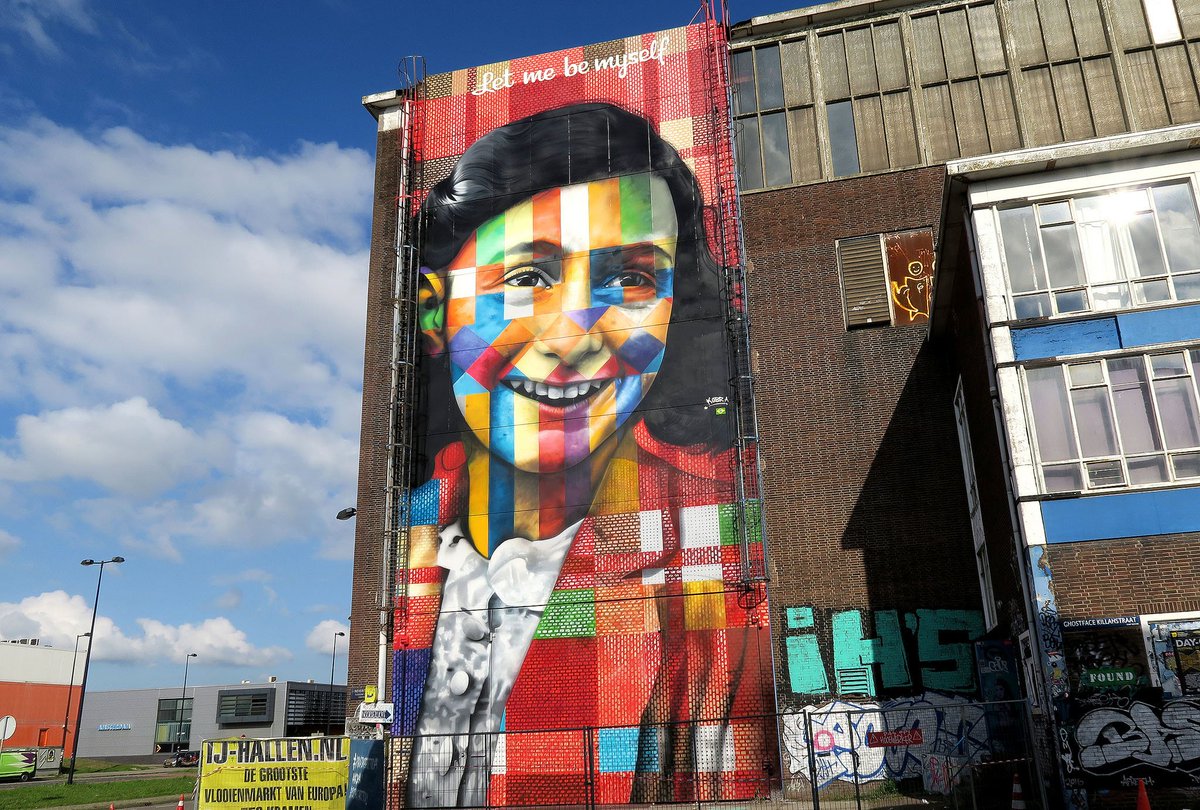 "Com'è meraviglioso che non vi sia bisogno di aspettare un singolo attimo prima di iniziare a migliorare il mondo" 

#ClassiciPerLaVita