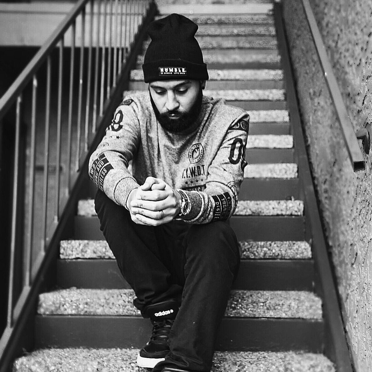 hxmblebrand's tweet photo. "Born to be a winner. More than a sinner."
Destined for greatness. So are you Let's hustle
#streetwear #urban #fashion #ootd #hustle #hxmble https://t.co/Iry3FTxBi2