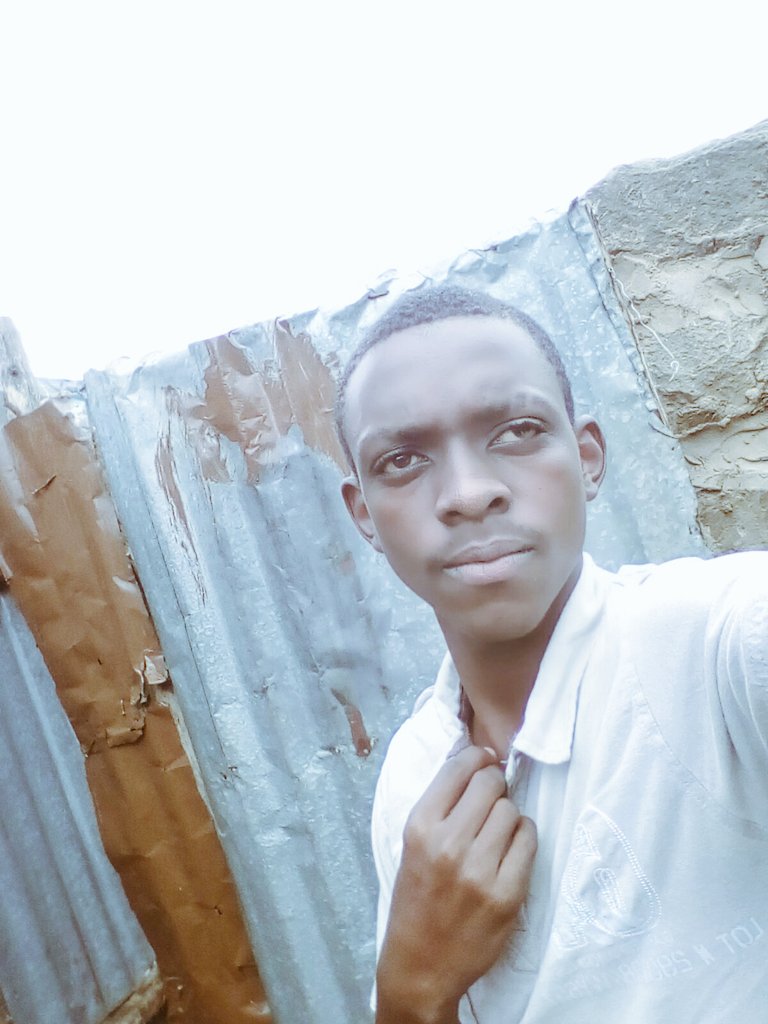 PinchezDe's tweet photo. #kinyash https://t.co/snluZ1qiHD