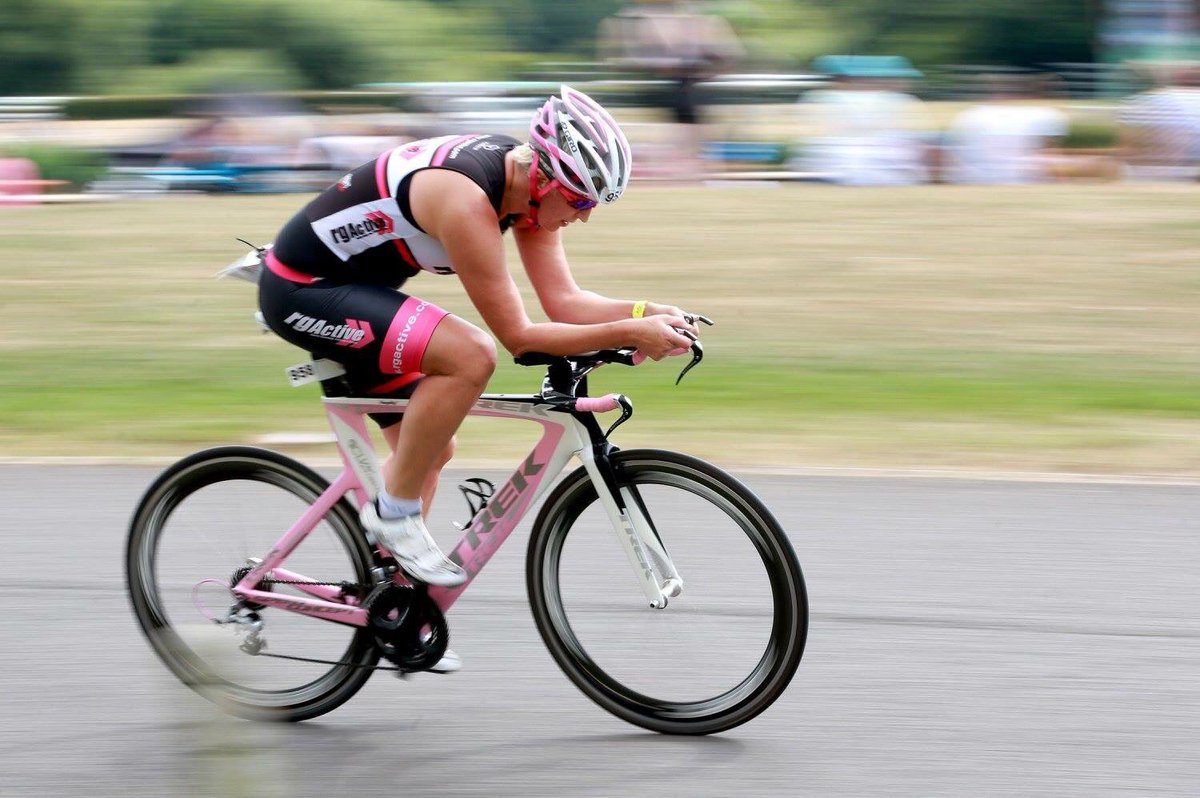Lorraine_121's tweet photo. STOLEN TT: Custom Pink Trek Speed Concept Nine stolen, 'naughty' on crossbar please RT @richmondparkrun @HamptonPhysio @paulsintonhewit https://t.co/rIHFVKeror