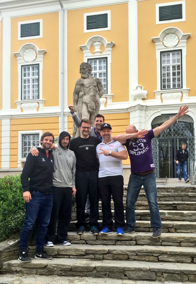 Heads Up Hockey-Europe ‼️ The Coaching-Elite is coming 🔜😜👌🏻🙌🏻 #ALicense is in the books 📘 #CoachMuggi <a href="/20Vassili/">Daniel Welser</a> <a href="/MisterU6/">G.Unterluggauer</a> #IlPresidente