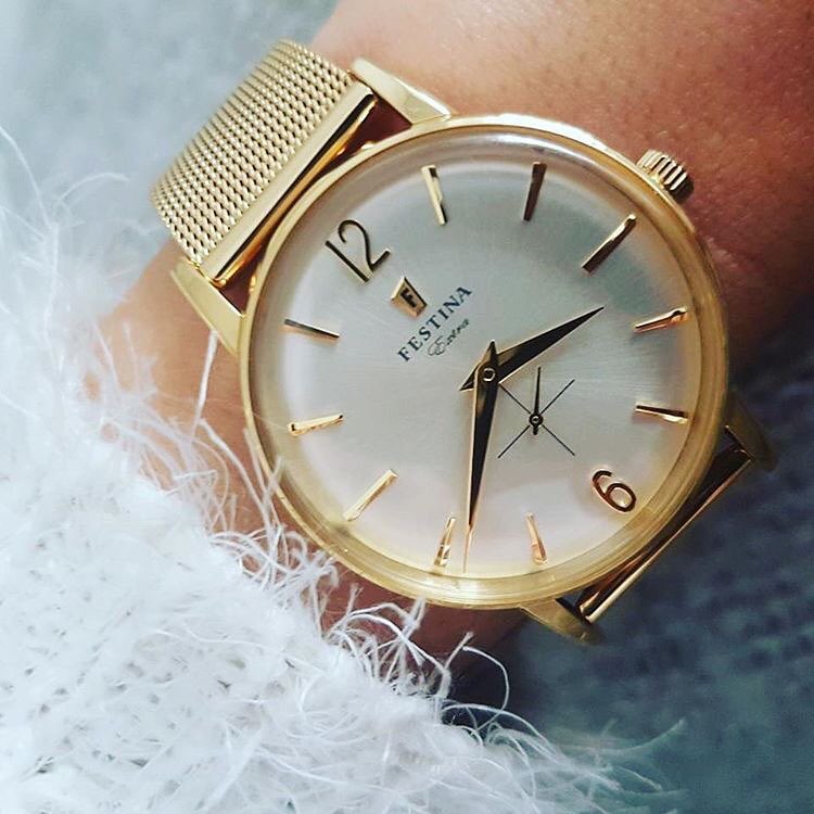 FestinaEs's tweet photo. Elegancia y sofisticación en su máxima expresión de la mano de nuestra mítica Colección Extra. 📸: IG #FestinaExtraCollection https://t.co/8Y4n0JyBBi
