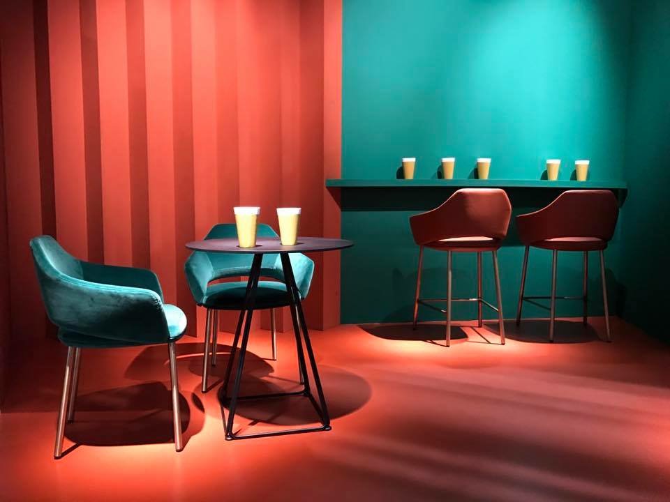 _mashashapiro's tweet photo. Gorgeous contrasts & mesmerizing colours defined this year's @iSaloniofficial. Find out more: https://t.co/kUEcJsqzkb #Salone2017 #design https://t.co/DvsHlxcCSL