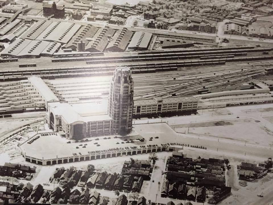 WGRZ's tweet photo. ‼️DAYBREAK EXCLUSIVE‼️
We're giving you a rarely seen look inside Buffalo's Central Terminal! The tour begins at 5 a.m. on #Daybreak https://t.co/oeHGc9fgyR