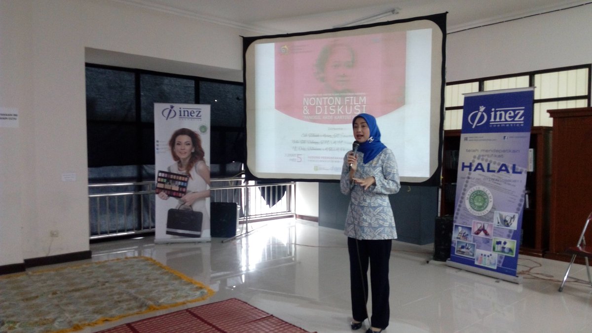 perpuskotsi's tweet photo. Tengah brlangsung Diskusi film bersama Desy Ratnasari diPerpustakaan Kota Sukabumi cc: @achfahmi_smi @SukabumiToday https://t.co/3wGgc0Q4U4