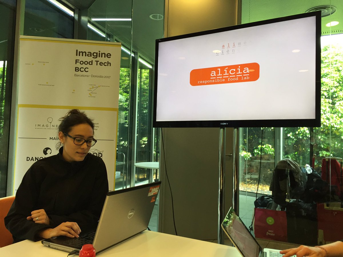 Lapsob's tweet photo. Starting day 3 with food and science research @FundacioAlicia #ImagineBCC #foodtech https://t.co/mxh1DrlXRc