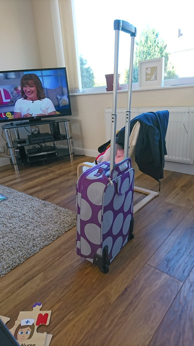 andywalker458's tweet image. When you're #Ready to go support @leedsrhinos at @DragonsOfficiel @adzlufc @BigAid10 @arronkerfoot #PurpleCase #Sunshine #GetMeOnThatPlane