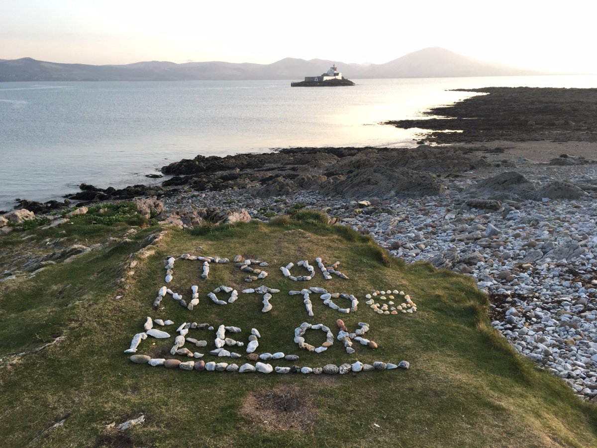 AquaDome's tweet photo. One day to go! Support #darknessintolight walk tomorrow morning @PietaHouse @DilTralee17 #DIL2017 #DILwakeup #LoveTralee #LoveKerry https://t.co/pGOQqwRHXR