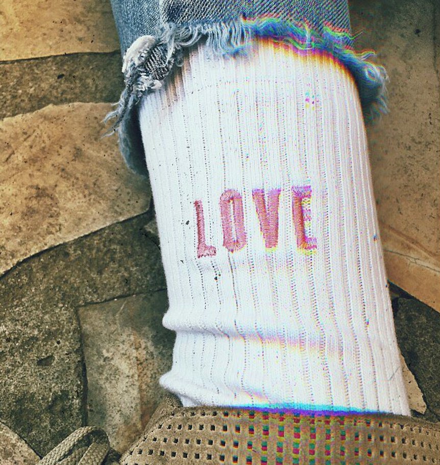 radshop's tweet photo. Love is in the air 💗
Shop les accessoires → https://t.co/AW2av8Fbp1 https://t.co/ymcs4s6Tac