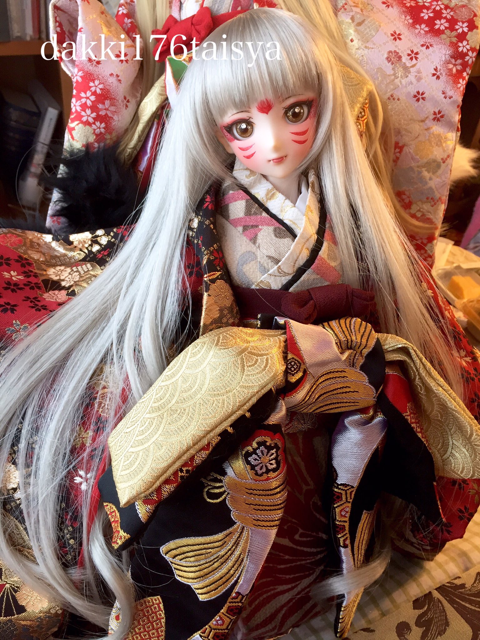 【妲己稲荷狼大社】冬ドールズパーティ40/ティフィン合体出展 on Twitter &quot;ワンオフ白夜と圭のメイク終わりました。 目がスワロで
