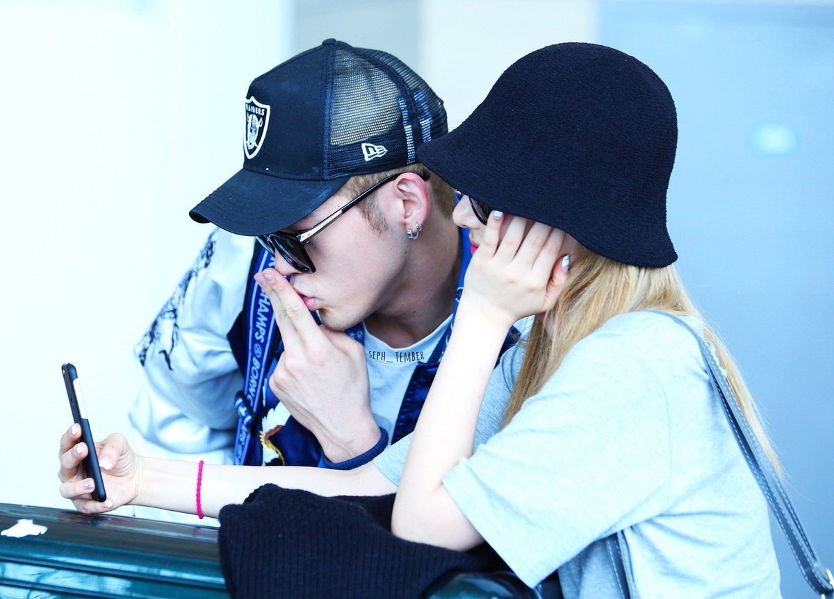seph_tember's tweet photo. 170502 ICN✈️
Nobody could deny that they are real SWAG😎😎 귀엽든지 멋있든지 섹시하든지 하나만 해주라 다하기 있기없기?😭 #KARD #BM #SOMINJEON @KARD_Official https://t.co/Yic8sy13hR